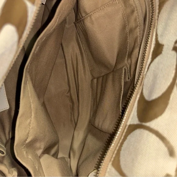 Coach F19202 Signature Stripe Multifunction Baby Diaper Travel Tote Bag - Picture 7 of 14